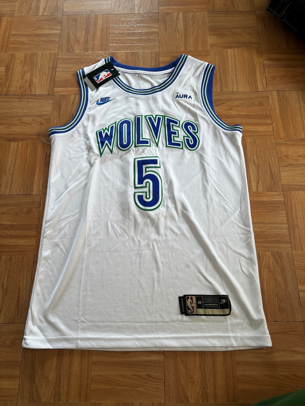 Knicks Timberwolves jersey size L
